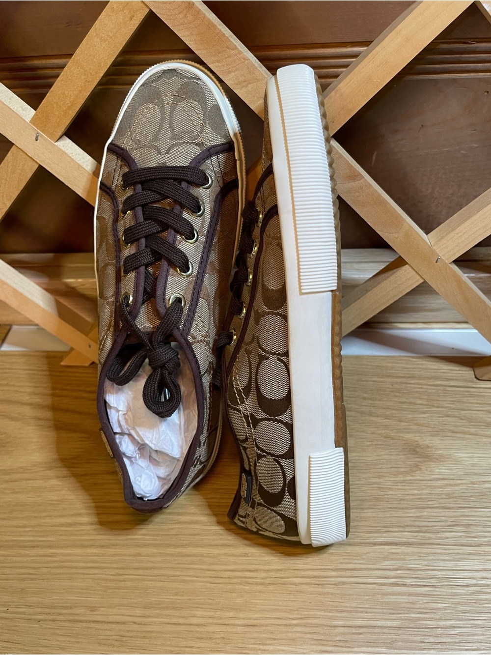 Authentic Coach New York A3851 “ Kalyn “ Sz 9B /Classic Canvas low- top Sneaker - Picture 12 of 16